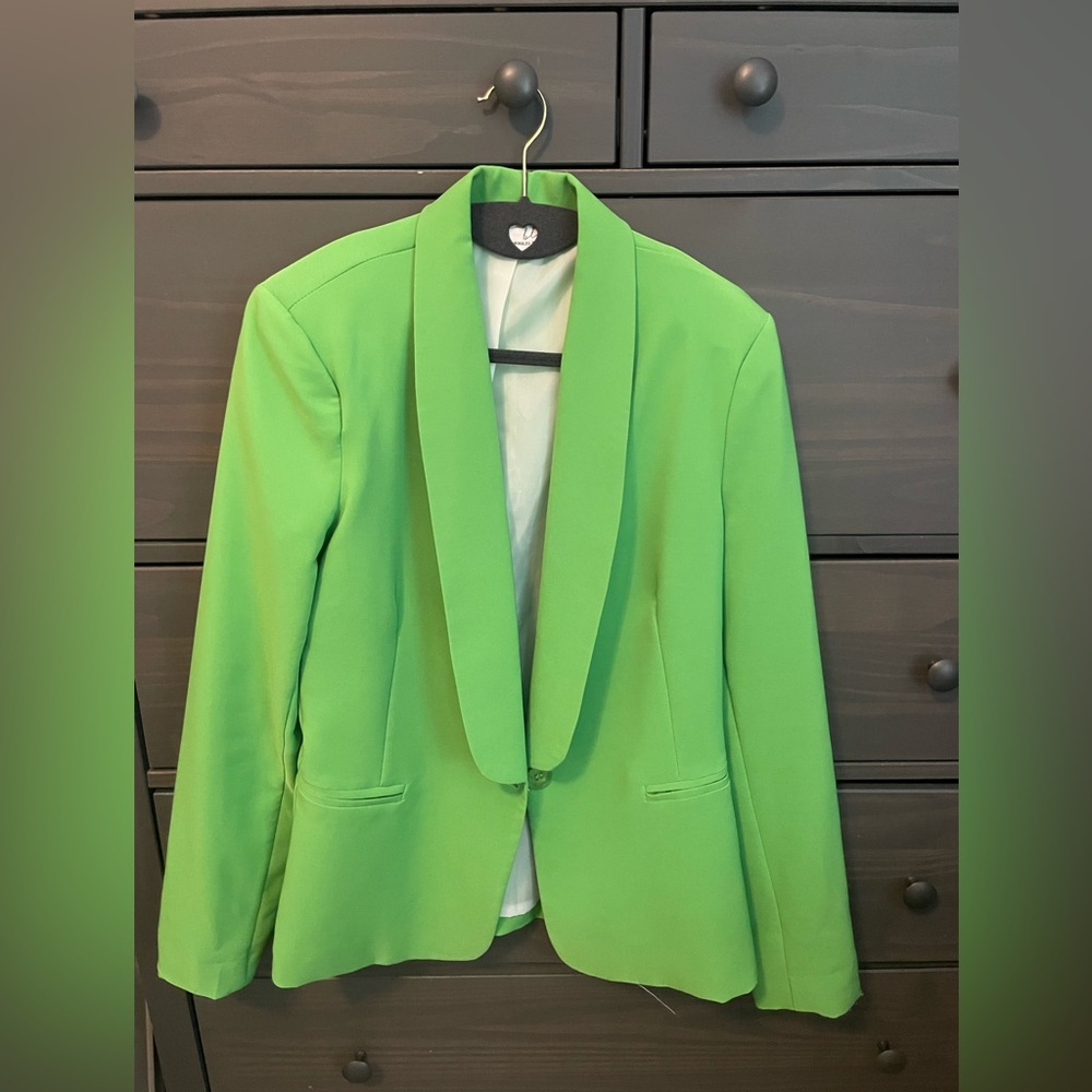 Bobbles & Lace Soft Lime Green Blazer